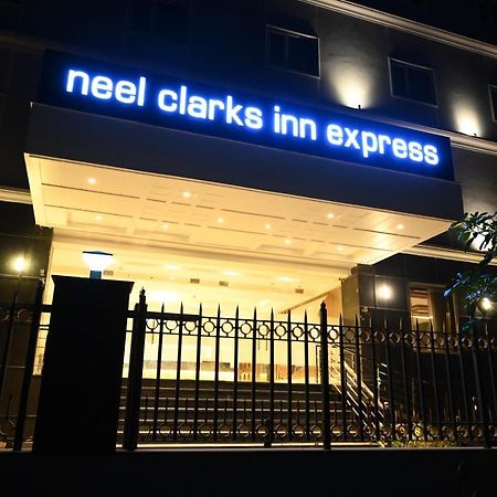 Neel Clarks Inn Express อัครา ภายนอก รูปภาพ