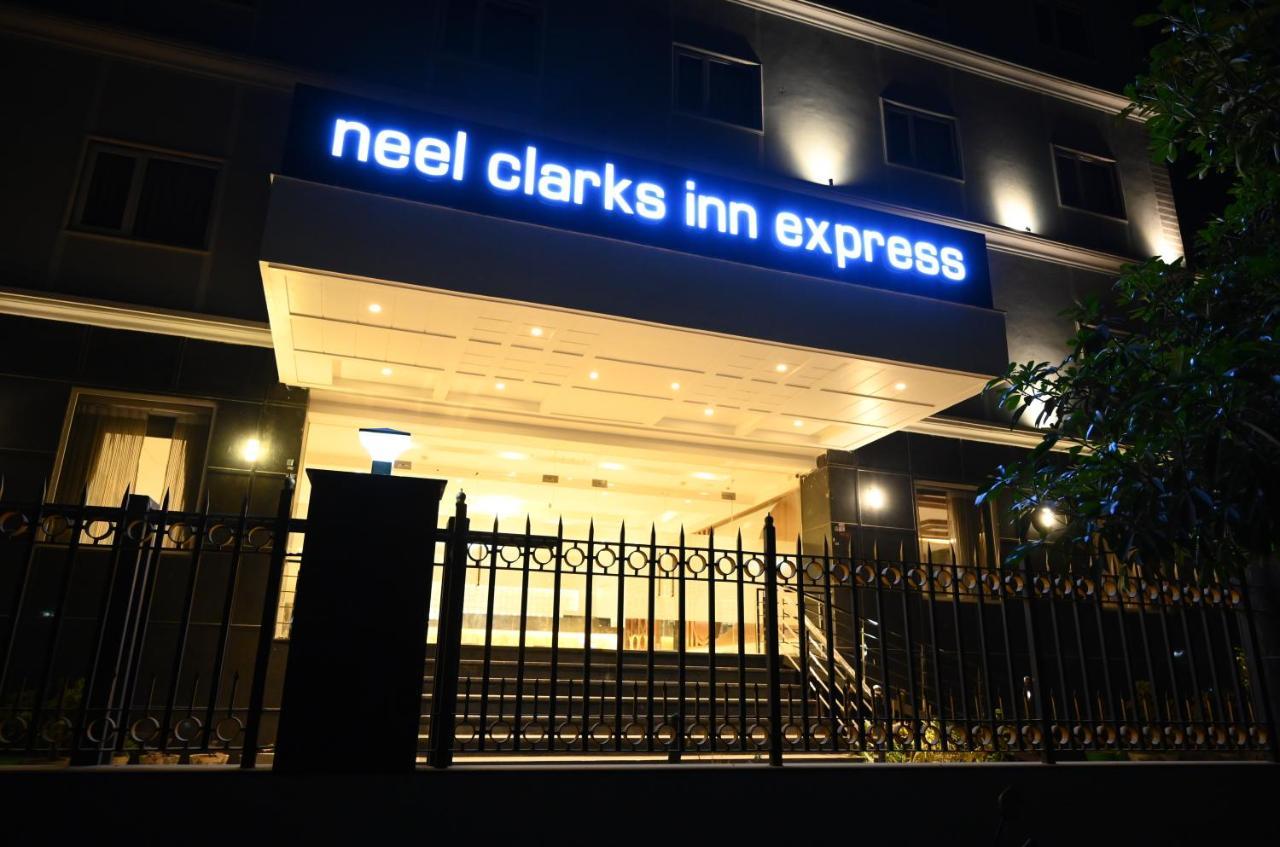 Neel Clarks Inn Express อัครา ภายนอก รูปภาพ